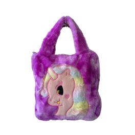Szőrmés kislány táska