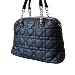 Fekete nyomott mintás divattáska