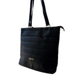 Karen Karina válltáska