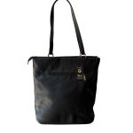 Karen Karina válltáska